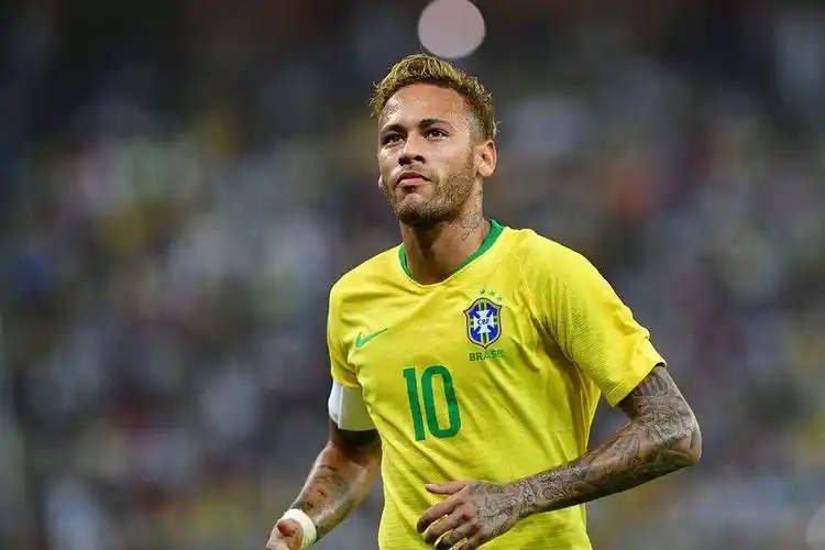 的谨慎和拘 的谨慎和拘