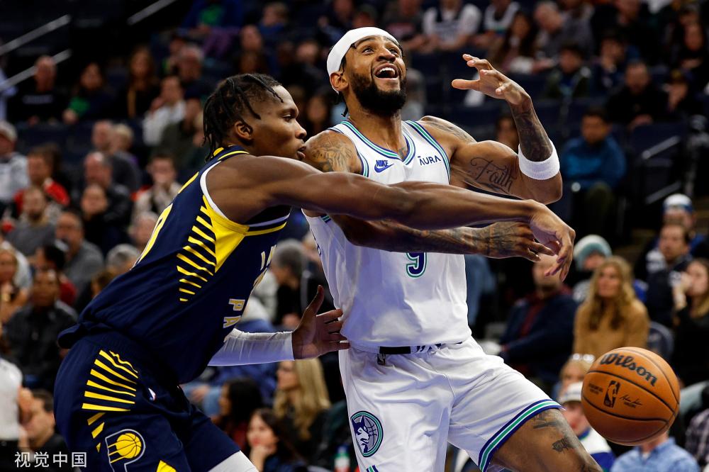 缺乏自信的 缺乏自信的