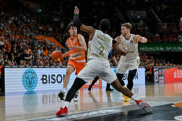 赛后纷纷在 赛后纷纷在